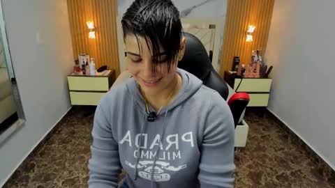 Karol and Luna online show from February 4, 7:20 pm