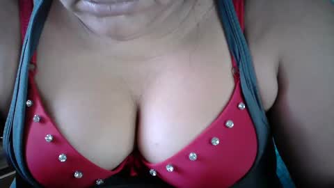 Snapshot of karolbb chatting on December 8, 4:28 pm karolbb online show from December 8, 4:28 pm