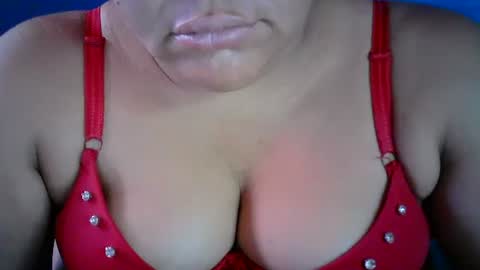 Snapshot of karolbb chatting on December 15, 2:16 pm karolbb online show from December 15, 2:16 pm