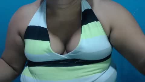 Snapshot of karolbb chatting on January 2, 8:35 pm karolbb online show from January 2, 8:35 pm