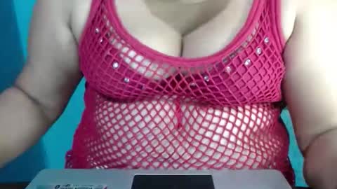 Snapshot of karolbb chatting on September 16, 11:22 am karolbb online show from September 16, 11:22 am