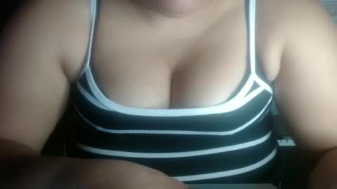 Snapshot of karolbb chatting on October 6, 11:40 am karolbb online show from October 6, 11:40 am