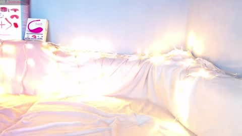 Snapshot of karolina_hottie_ chatting on January 10, 8:18 am Kira online show from January 10, 8:18 am