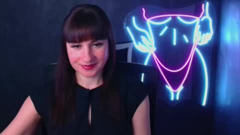 Caroline online show from December 18, 10:19 am