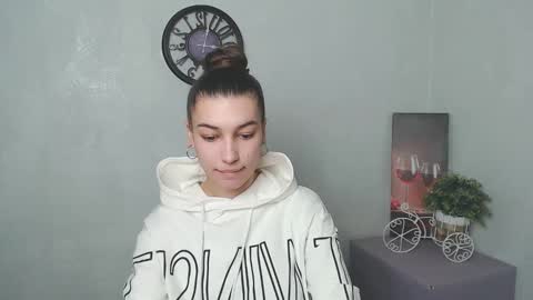 Karolina online show from February 23, 7:00 am