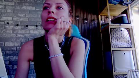 karoline121 online show from March 5, 10:33 am