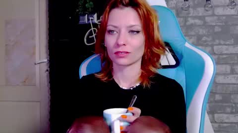 karoline121 online show from March 8, 4:23 am