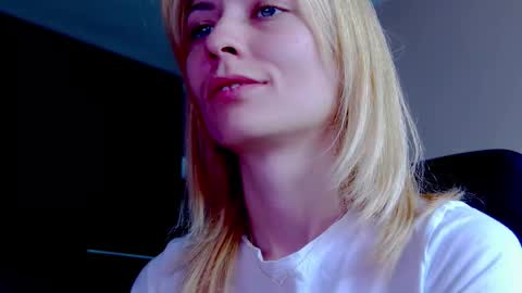 karoline121 online show from October 2, 8:21 am