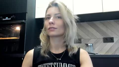 karoline121 online show from October 7, 9:28 am