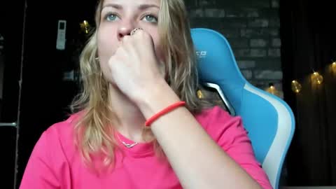 karoline121 online show from November 12, 6:41 pm