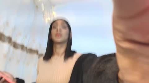 Snapshot of karoline_marin chatting on December 11, 7:53 am Karoline online show from December 11, 7:53 am