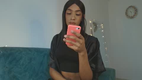 Snapshot of karoline_marin chatting on December 11, 11:54 pm Karoline online show from December 11, 11:54 pm