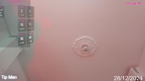 Snapshot of karoline_marin chatting on December 28, 2:32 pm Karoline online show from December 28, 2:32 pm