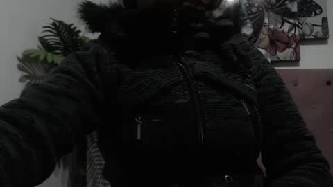 Snapshot of karolineburnx chatting on March 5, 7:49 am Isa online show from March 5, 7:49 am