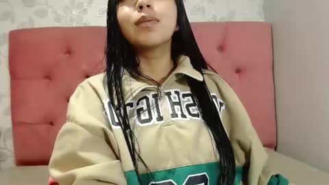 Isa online show from December 17, 3:01 am