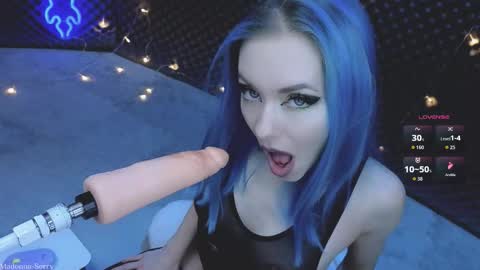 ALYSSA                online show from December 3, 5:00 pm