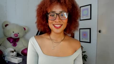 Snapshot of kasielopez chatting on December 15, 4:04 pm Kasie lopez online show from December 15, 4:04 pm