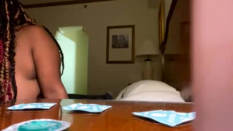 Snapshot of kasino08 chatting on October 31, 7:53 am supercalifragilisticexpialidocious online show from October 31, 7:53 am