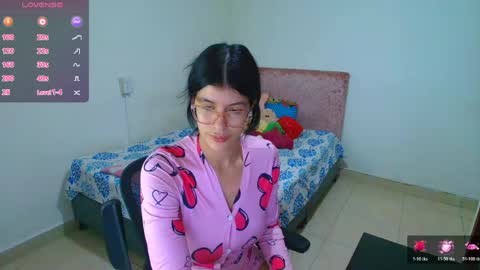 Snapshot of kassandra_0304 chatting on April 26, 1:47 am Kassandra online show from April 26, 1:47 am