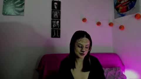 Snapshot of kassandra_james chatting on October 24, 12:01 pm kassandra james online show from October 24, 12:01 pm