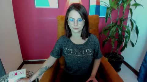 Snapshot of kassandra_james chatting on November 15, 12:23 pm kassandra james online show from November 15, 12:23 pm
