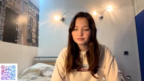 Snapshot of kassandrataulbee chatting on September 18, 10:06 am Kira online show from September 18, 10:06 am