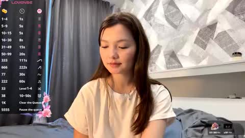 Snapshot of kassandrataulbee chatting on October 12, 1:21 pm Kira online show from October 12, 1:21 pm