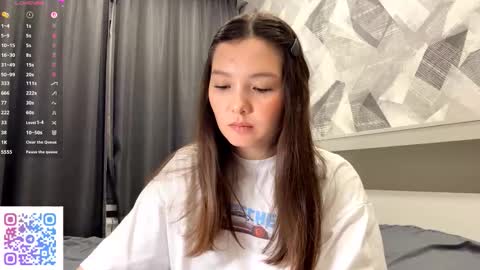 Snapshot of kassandrataulbee chatting on October 13, 7:14 pm Kira online show from October 13, 7:14 pm