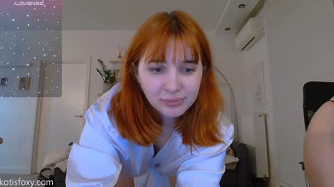 Snapshot of kat_here chatting on December 16, 12:59 am Katya online show from December 16, 12:59 am