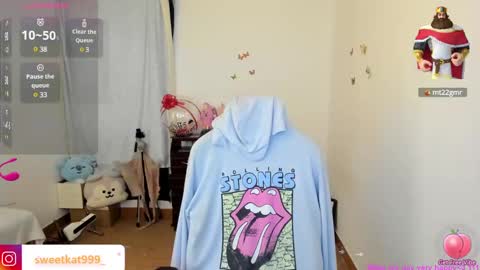 Snapshot of kat_ly_chan chatting on January 31, 6:47 pm Kat       online show from January 31, 6:47 pm