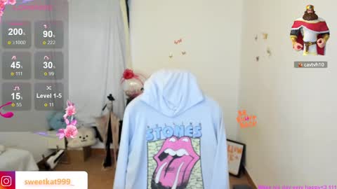 Snapshot of kat_ly_chan chatting on February 6, 6:46 pm Kat       online show from February 6, 6:46 pm