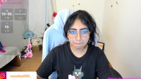 Snapshot of kat_ly_chan chatting on February 15, 7:17 pm Kat       online show from February 15, 7:17 pm