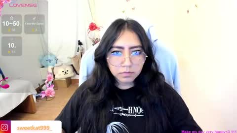 Snapshot of kat_ly_chan chatting on February 18, 2:38 pm Kat       online show from February 18, 2:38 pm