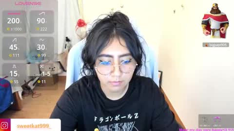 Snapshot of kat_ly_chan chatting on February 20, 2:35 pm Kat       online show from February 20, 2:35 pm