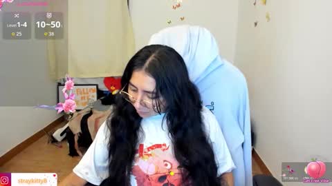 Snapshot of kat_ly_chan chatting on October 17, 1:03 pm Kat       online show from October 17, 1:03 pm