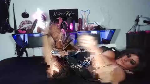 Snapshot of kat_n_bear chatting on November 11, 4:12 am Sexywifekat23 online show from November 11, 4:12 am