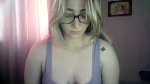 Snapshot of kat_pp chatting on January 8, 4:33 pm Kati online show from January 8, 4:33 pm