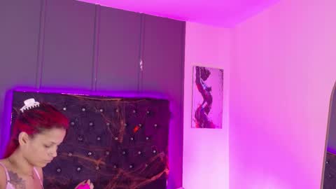 Snapshot of kataaleya__12 chatting on October 31, 12:06 pm kataaleya__12 online show from October 31, 12:06 pm