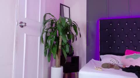 Snapshot of kataaleya__12 chatting on November 14, 11:53 am kataaleya__12 online show from November 14, 11:53 am