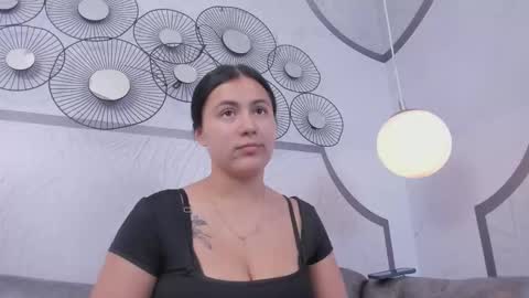 Snapshot of katalellastarr chatting on October 8, 3:26 am KatalellaStarr online show from October 8, 3:26 am