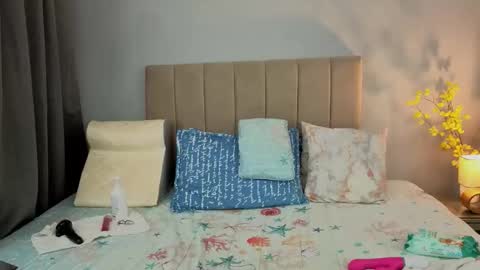 kataleyarios01 online show from March 5, 12:50 am