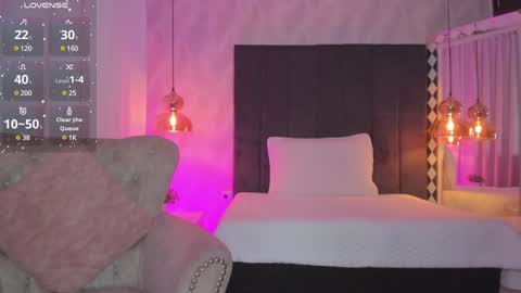 Kat online show from December 26, 11:54 am