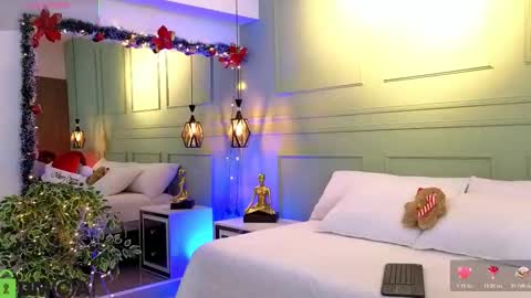 Kat online show from December 4, 11:52 am