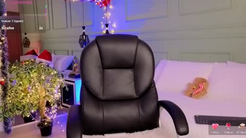 Kat online show from December 16, 11:48 am