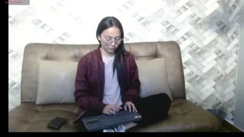 Katalina online show from April 9, 2:44 pm