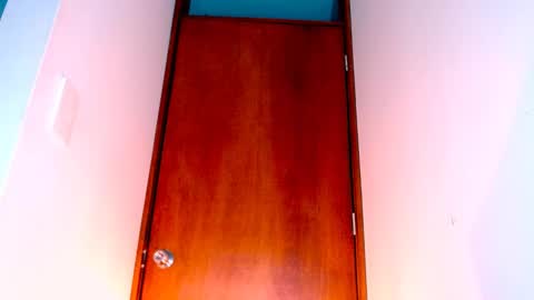 katalinaferreirax online show from December 5, 11:18 pm