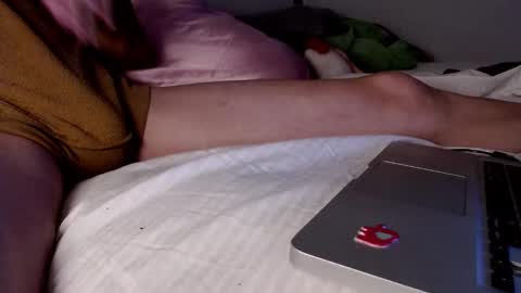 katalinaferreirax online show from December 7, 6:21 am