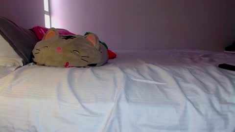 katalinaferreirax online show from December 10, 6:17 pm