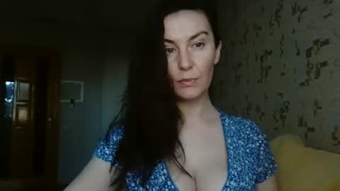 Snapshot of katalinaqe chatting on September 15, 6:35 am KatalinaQE online show from September 15, 6:35 am