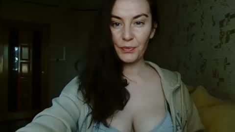 Snapshot of katalinaqe chatting on October 7, 6:32 am KatalinaQE online show from October 7, 6:32 am